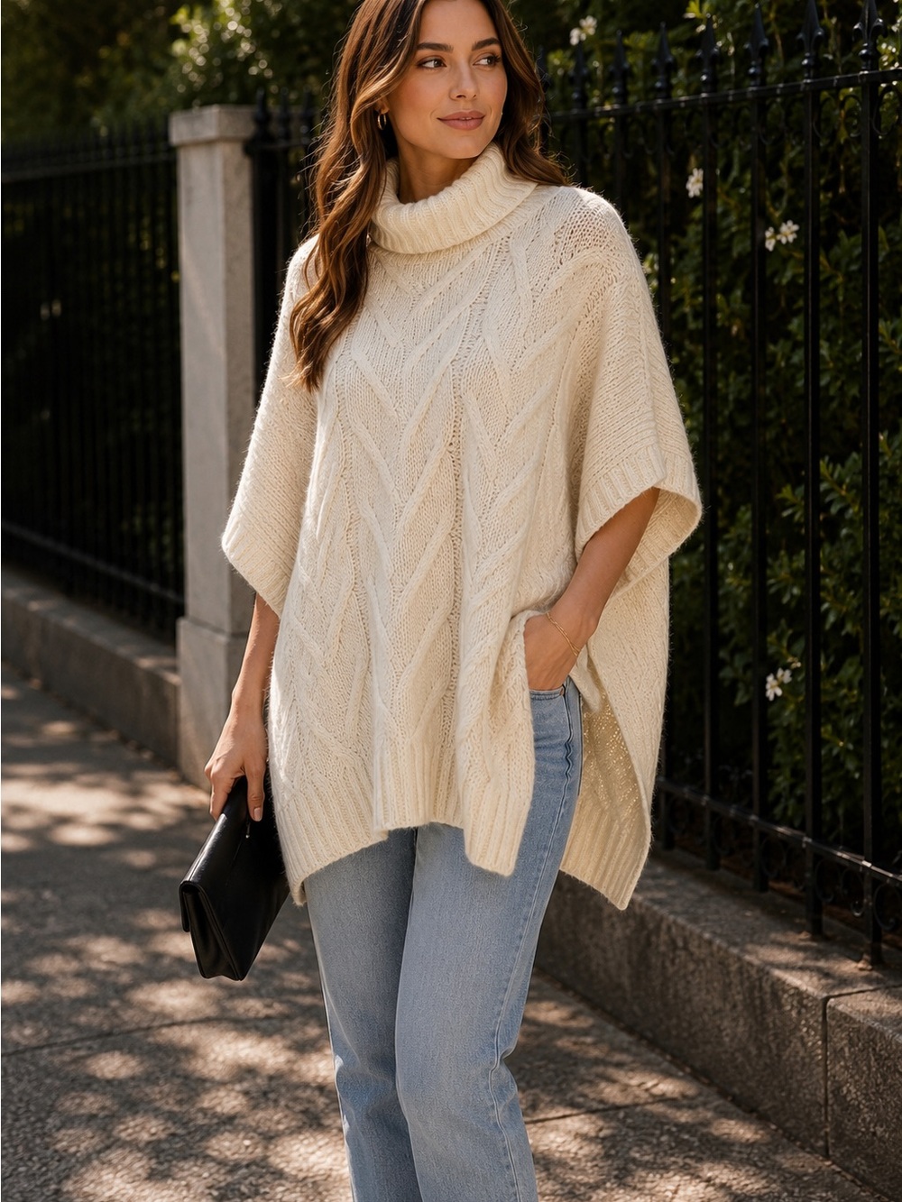 NWT GILLI SWEATER PANCHO SIZE LARGE‎
